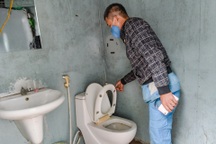 Trải nghiệm nhà vệ sinh công cộng ở Hà Nội