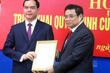 Trao quyết định điều động tân Bí thư Đảng đoàn Tổng Liên đoàn lao động Việt Nam