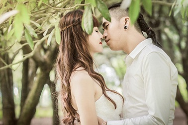 “Hotgirl” Hà Lade bất ngờ tung "ảnh cưới" đẹp lung linh