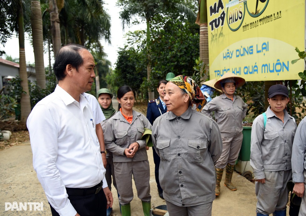 Thứ trưởng Nguyễn Văn Hồi làm việc với tỉnh Sơn La về Nghị quyết 42 - 3 Thứ trưởng Nguyễn Văn Hồi làm việc với tỉnh Sơn La về Nghị quyết 42 - 3