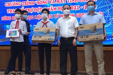 Hà Nội: Gần 10.000 học sinh thiếu thiết bị học trực tuyến