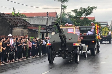 Linh cữu Chủ tịch nước Trần Đại Quang đã về quê nhà Ninh Bình
