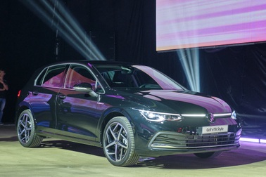 Loạt xe gầm thấp phổ thông mới về Việt Nam, liệu có làm nên chuyện?