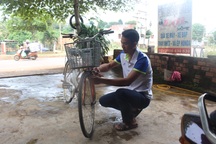 Thầy giáo trẻ và hành trình “ngăn dòng bỏ học”