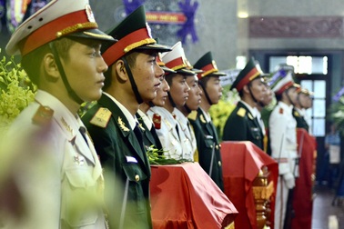 Tiễn biệt 3 phi công hy sinh khi bay huấn luyện trên đỉnh Bao Quan