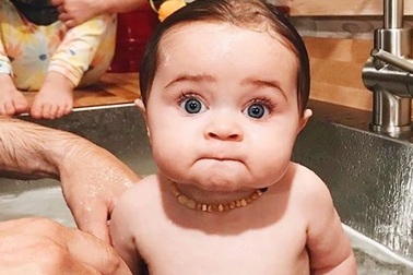 Phản ứng của bé khi cha mẹ nói "Không!"