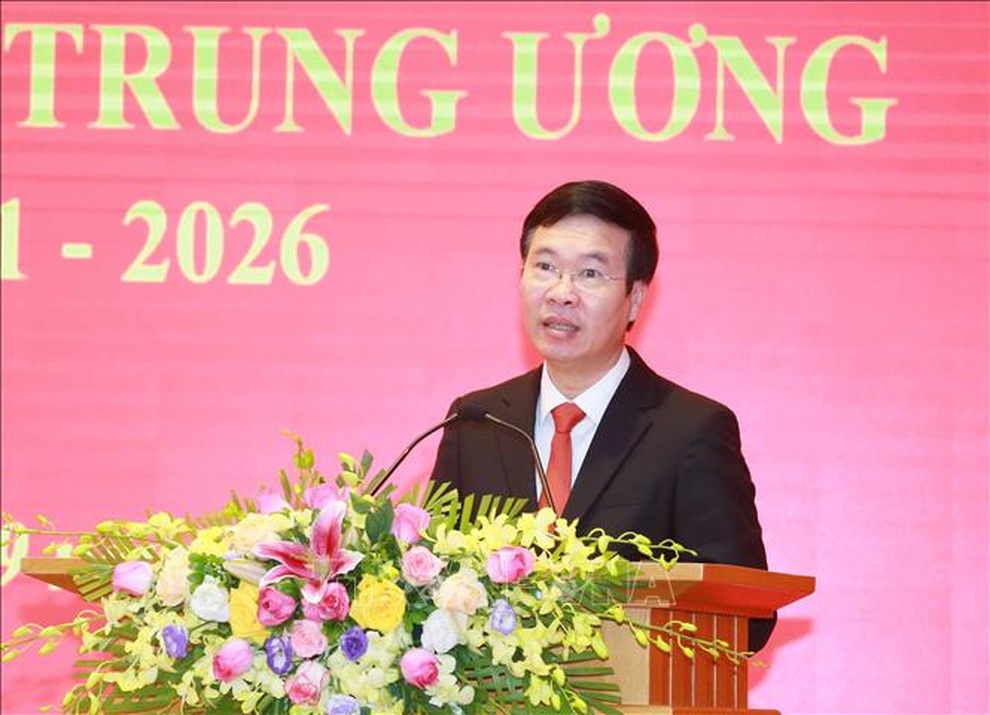 Ra mắt Hội đồng Lý luận Trung ương nhiệm kỳ mới - 2 Ra mắt Hội đồng Lý luận Trung ương nhiệm kỳ mới - 2