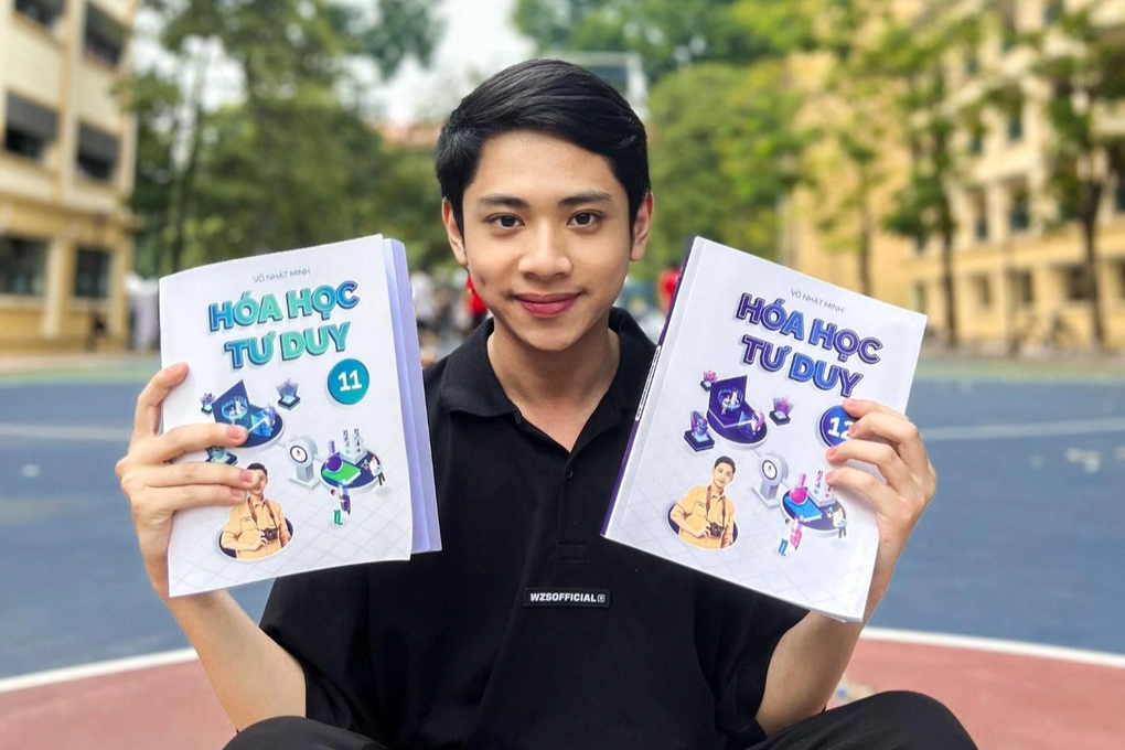 Nam sinh trường Y là thủ khoa khối C02, tác giả sách dạy môn hóa học - 3 Nam sinh trường Y là thủ khoa khối C02, tác giả sách dạy môn hóa học - 3