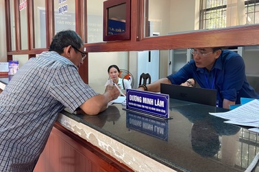 Một phường ở TPHCM không thu tiền mặt ở trụ sở