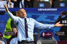 HLV Spalletti: "Tôi nhận trách nhiệm khi Italy thua Thụy Sĩ"