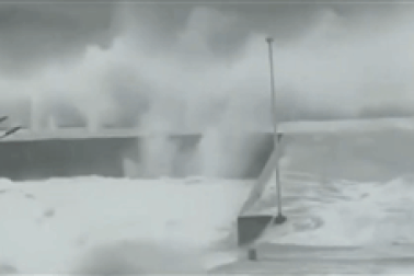 Trung Quốc hứng bão lớn sau mưa lũ "nghìn năm có một"