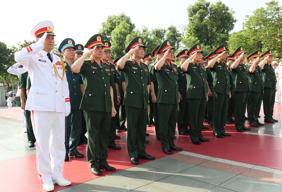 Lãnh đạo Đảng, Nhà nước viếng Lăng Bác - 8 Lãnh đạo Đảng, Nhà nước viếng Lăng Bác - 8