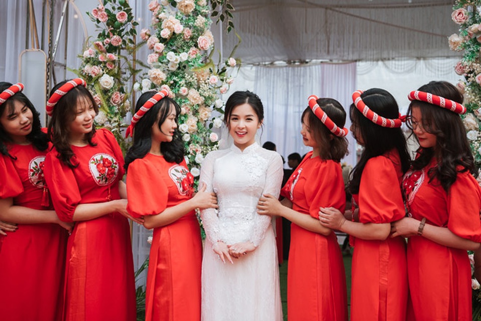 Hot girl dân tộc Tày diện áo cưới xinh lung linh, lên xe hoa về nhà chồng - 7