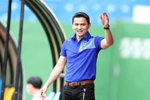 HLV Kiatisuk khen Văn Toàn và thừa nhận điểm yếu ở hàng thủ HA Gia Lai