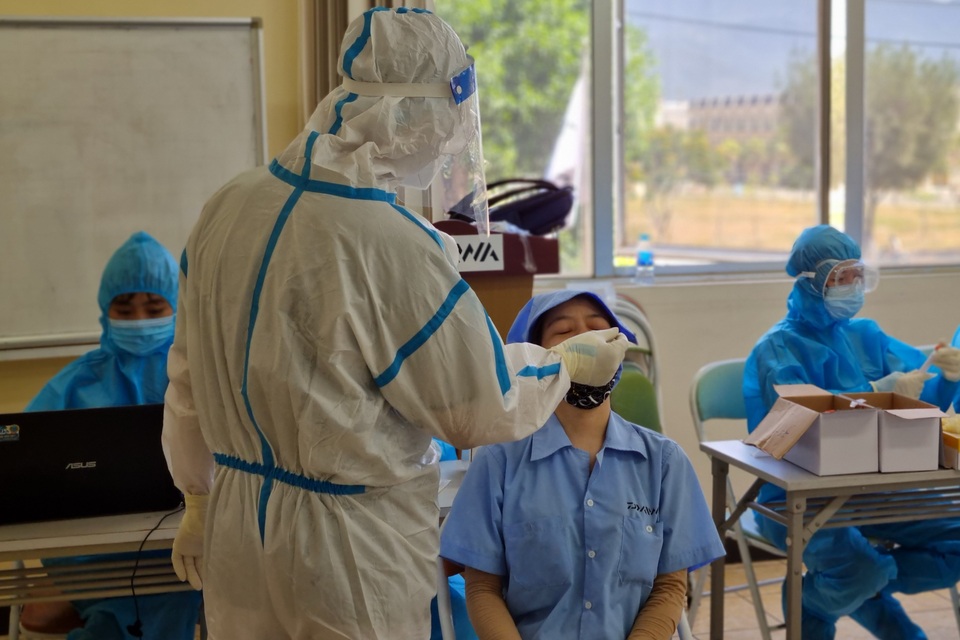 Đà Nẵng: Hàng chục nghìn lao động tại các KCN được xét nghiệm SARS-CoV-2 - 11