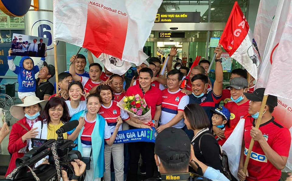 Kiatisuk được chào đón nồng nhiệt trong ngày trở lại Gia Lai - 1