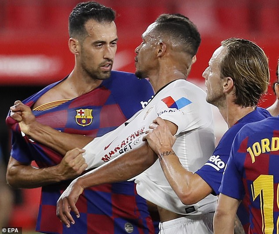 Hòa Sevilla, Barcelona có nguy cơ mất ngôi đầu bảng - 3 Hòa Sevilla, Barcelona có nguy cơ mất ngôi đầu bảng - 3