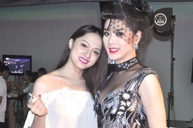 Lâm Chi Khanh và Hương Giang Idol đấu khẩu ầm ĩ trên mạng