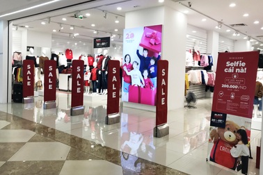 Mùa Black Friday lạ lùng: Quán hàng đìu hiu, ế khách chưa từng có