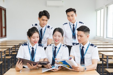 Điểm chuẩn Học viện Hàng không: Ngành quản lý bay lấy gần 9 điểm/môn