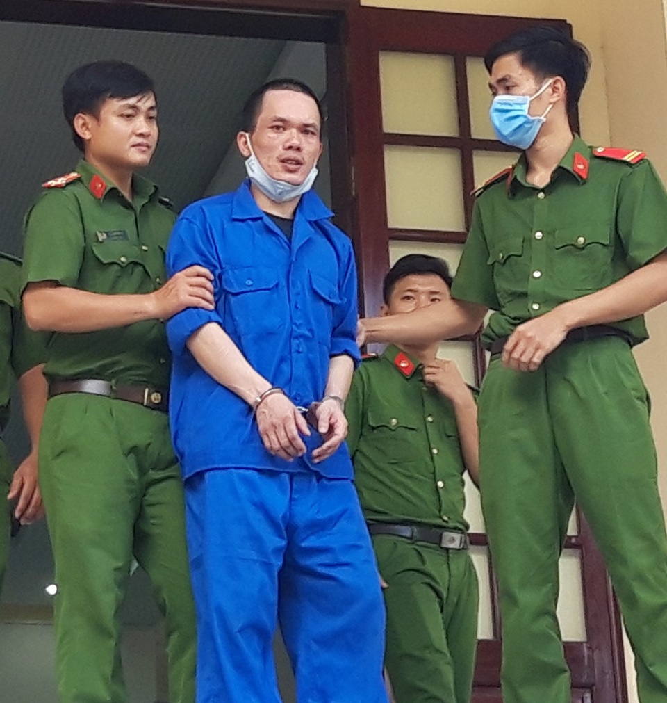 Xét xử 3 bị cáo trong vụ trộm hơn 9 tỷ đồng gây rúng động - 1 Xét xử 3 bị cáo trong vụ trộm hơn 9 tỷ đồng gây rúng động - 1