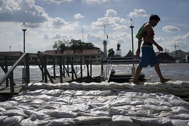 Thủ đô Thái Lan báo động trước nguy cơ lũ lớn