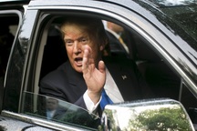 Ông Trump muốn trừng phạt GM, các hãng xe khác có thể bị vạ lây