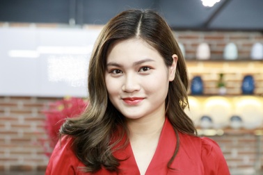 Bác sĩ chẩn đoán khó có con, bà mẹ trẻ hoảng hồn vì "vừa thả đã dính"