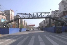 Bà mẹ chi hơn 3 tỷ đồng xây dựng 2 cây cầu vượt cho con đi học