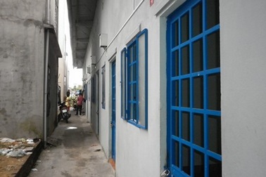 Người đàn ông chết trong tư thế treo cổ tại phòng trọ