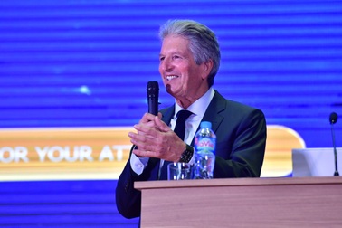 VinFuture 2024: "Cha đẻ" pin mặt trời nói về tương lai của năng lượng xanh