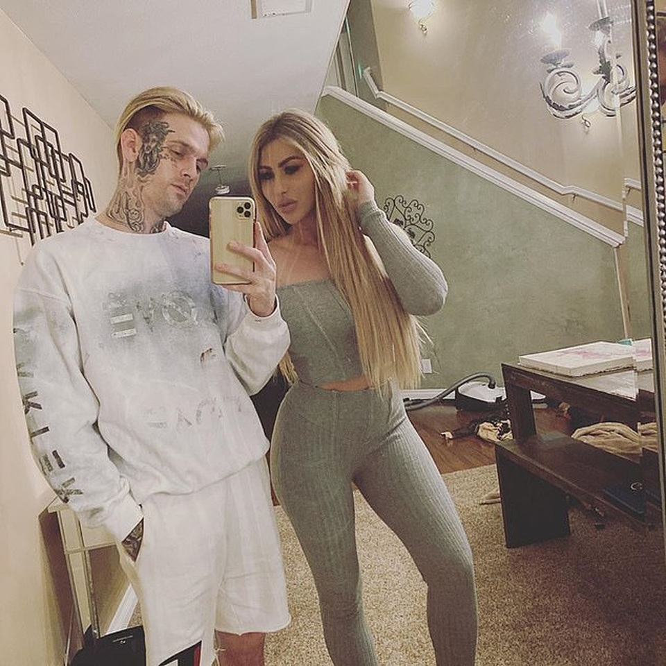 Hình ảnh bệ rạc của Aaron Carter khiến fans chán ngán - 4 Hình ảnh bệ rạc của Aaron Carter khiến fans chán ngán - 4