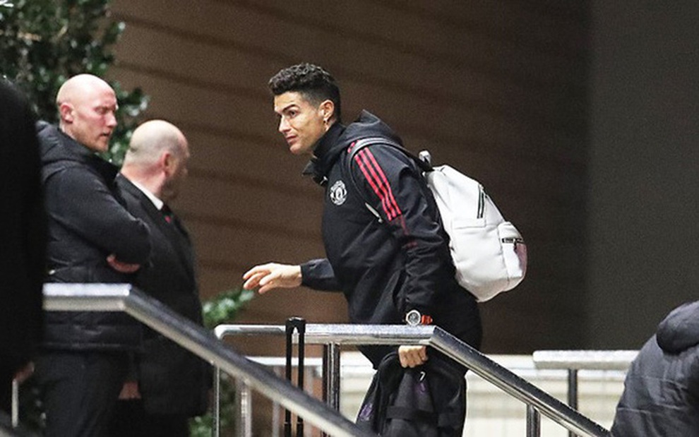 C.Ronaldo báo tin cực vui cho HLV Rangnick trong ngày ra mắt Man Utd - 2 C.Ronaldo báo tin cực vui cho HLV Rangnick trong ngày ra mắt Man Utd - 2