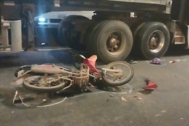 Đi vào đường cấm gây tai nạn liên hoàn trên cầu vượt, 1 người nguy kịch