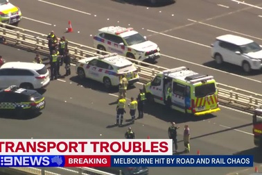 YouTuber nổi tiếng người Việt gặp tai nạn trên cao tốc ở Australia