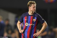 Barcelona nổi giận khi De Jong từ chối gia nhập Man Utd