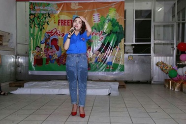 Công nhân kiếm tiền tiêu Tết