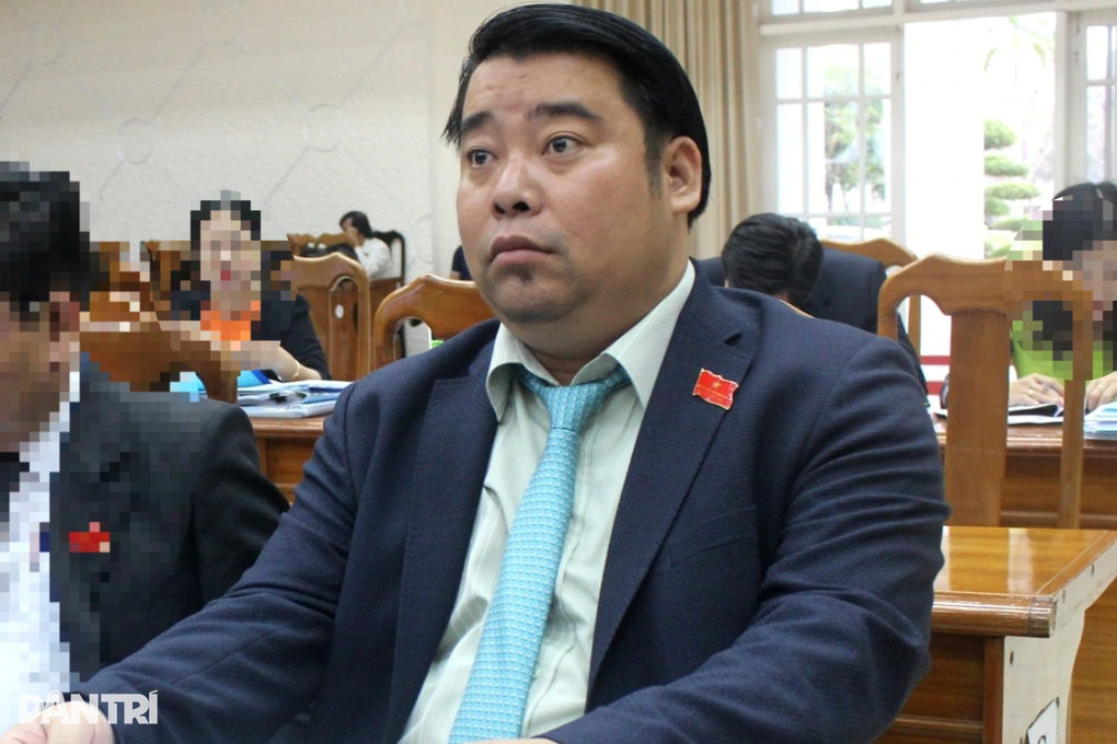 Tiến hành kỷ luật Đảng người đánh nữ caddie trên sân golf - 1 Tiến hành kỷ luật Đảng người đánh nữ caddie trên sân golf - 1