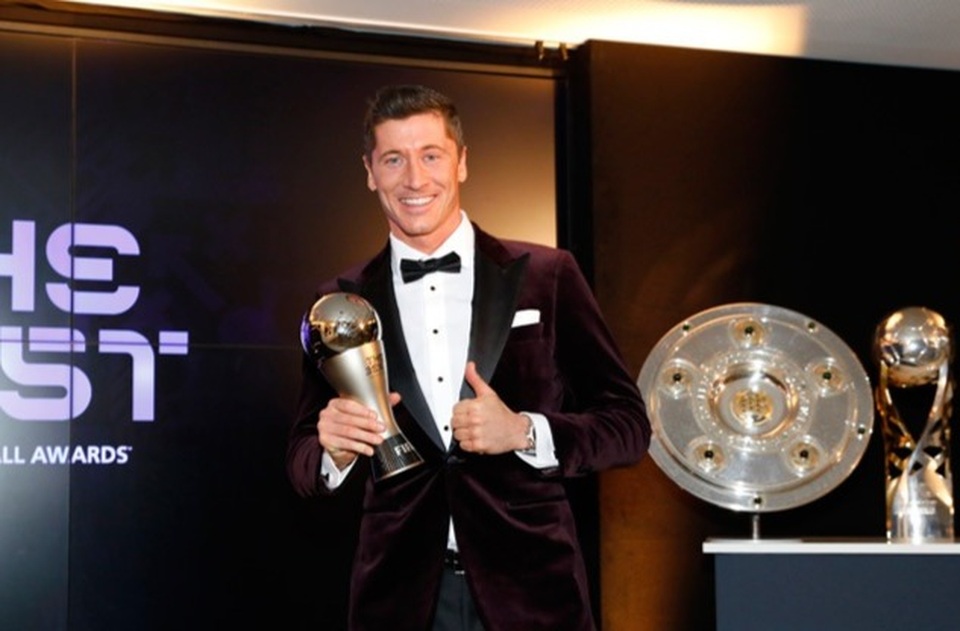 Lịch sử bóng đá sang trang: Khi Messi, C.Ronaldo chỉ là... vai phụ - 3 Lịch sử bóng đá sang trang: Khi Messi, C.Ronaldo chỉ là... vai phụ - 3