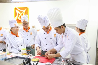 Dạy nghề: Sứ mệnh người được chọn