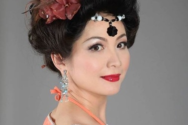 Những hình ảnh hiếm hoi của hoa hậu bí ẩn nhất Việt Nam