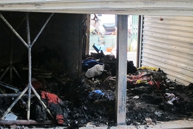 Cháy chợ lúc đêm khuya, thiêu rụi nhiều hàng hóa