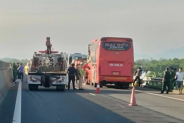 Tai nạn trên cao tốc Đà Nẵng - Quảng Ngãi, 2 người tử vong