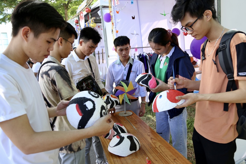 Học sinh, sinh viên Đà Nẵng giao lưu văn hoá Việt - Nhật - 4 Học sinh, sinh viên Đà Nẵng giao lưu văn hoá Việt - Nhật - 4
