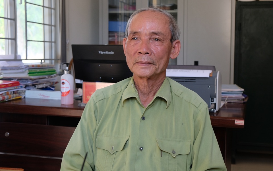 Cựu binh cõng loa đi hàng chục cây số mỗi ngày để tuyên truyền bầu cử - 3 Cựu binh cõng loa đi hàng chục cây số mỗi ngày để tuyên truyền bầu cử - 3