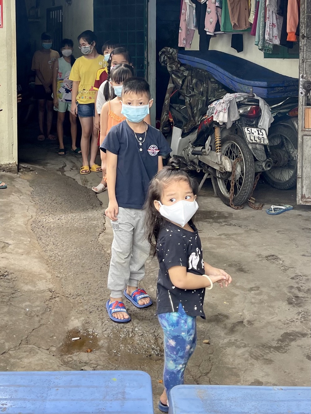 5.000 phần quà Trung thu trao cho trẻ em chịu ảnh hưởng Covid-19 ở TPHCM - 3 5.000 phần quà Trung thu trao cho trẻ em chịu ảnh hưởng Covid-19 ở TPHCM - 3