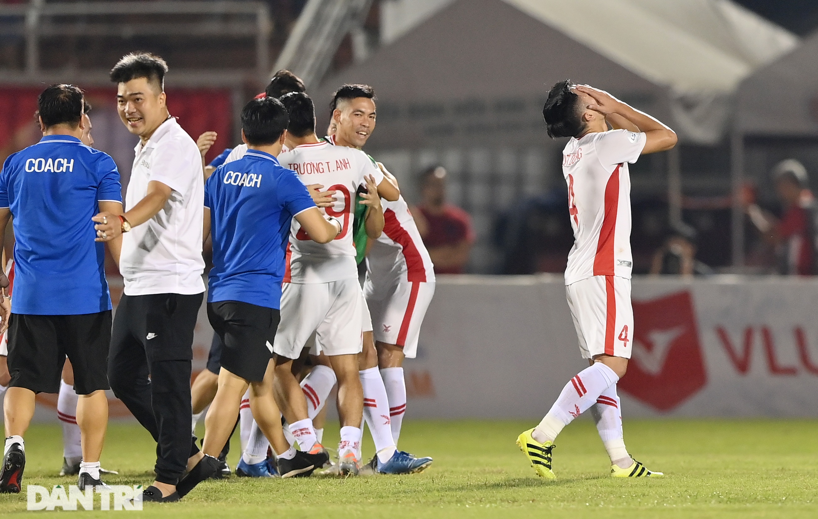 Viettel vô địch V-League 2020: Bản lĩnh và niềm tự hào truyền thống - 9 Viettel vô địch V-League 2020: Bản lĩnh và niềm tự hào truyền thống - 9