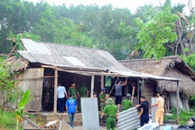 Quên ngày nghỉ, cán bộ, chính quyền giúp dân khắc phục hậu quả lốc xoáy