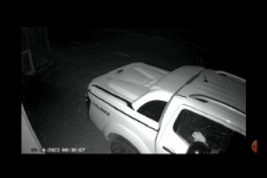 Tên trộm chuyên dùng gạch đập kính ô tô chôm đồ