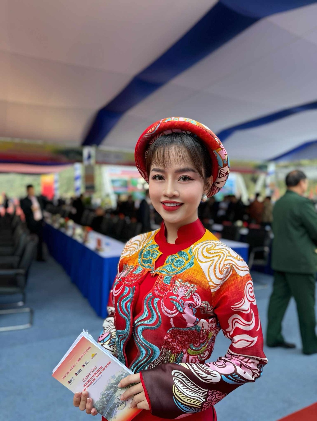 MC VTV Minh Hằng: Đẹp hay giỏi cũng cần nỗ lực - 2 MC VTV Minh Hằng: Đẹp hay giỏi cũng cần nỗ lực - 2